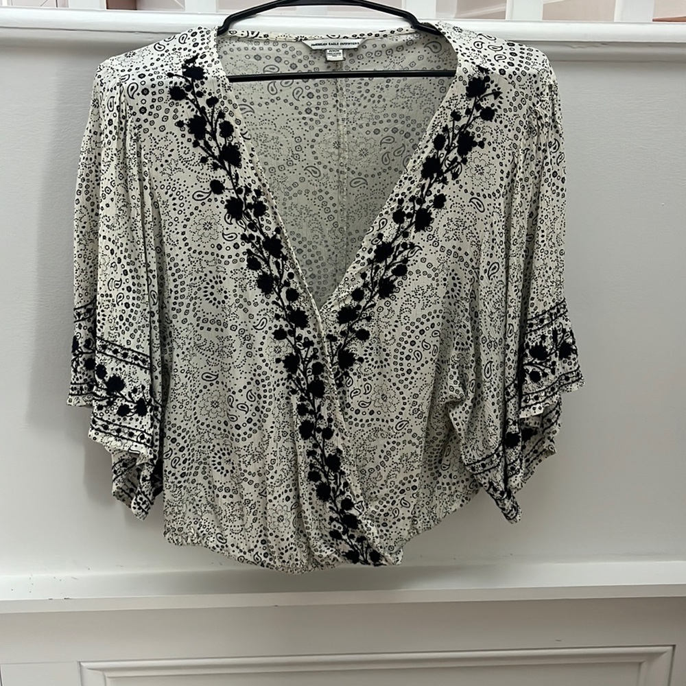 American Eagle Bow Sleeved Synched Waist Embroidered Blouse